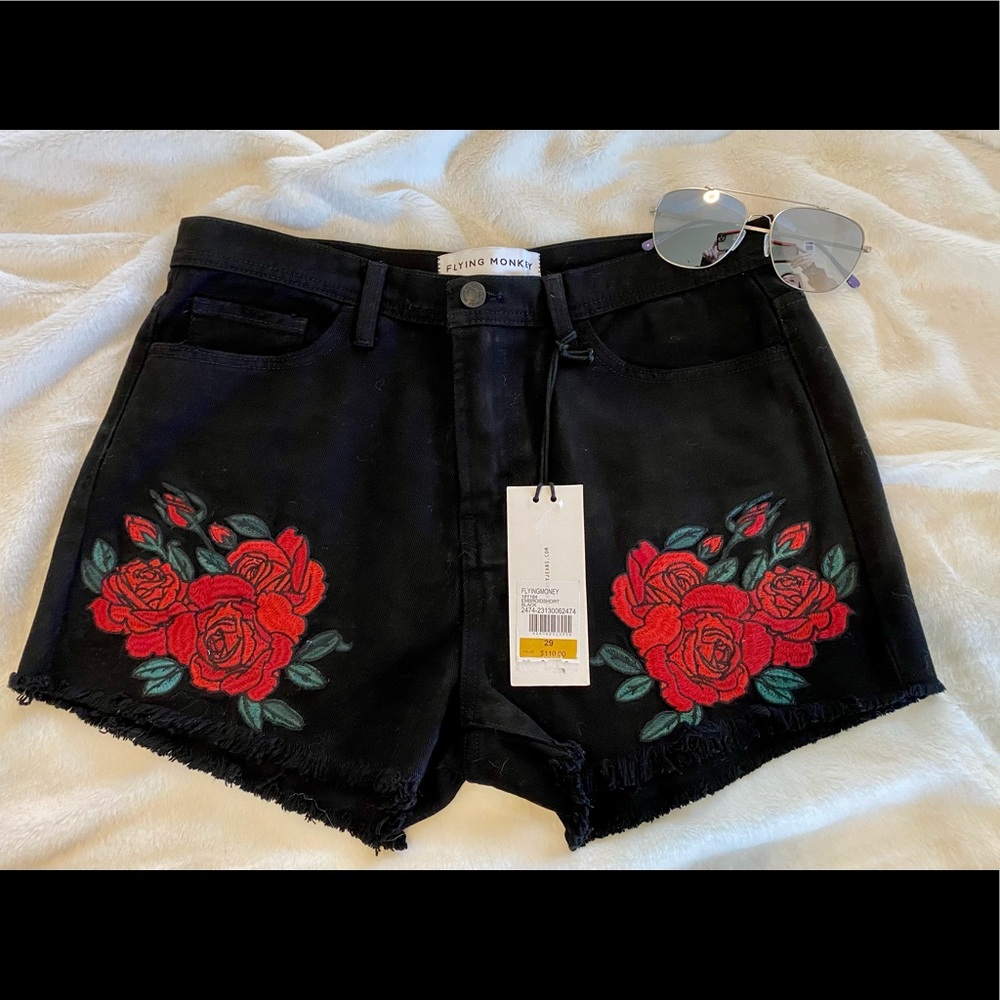 NWT Flying Monkey black shorts with roses. Size 29